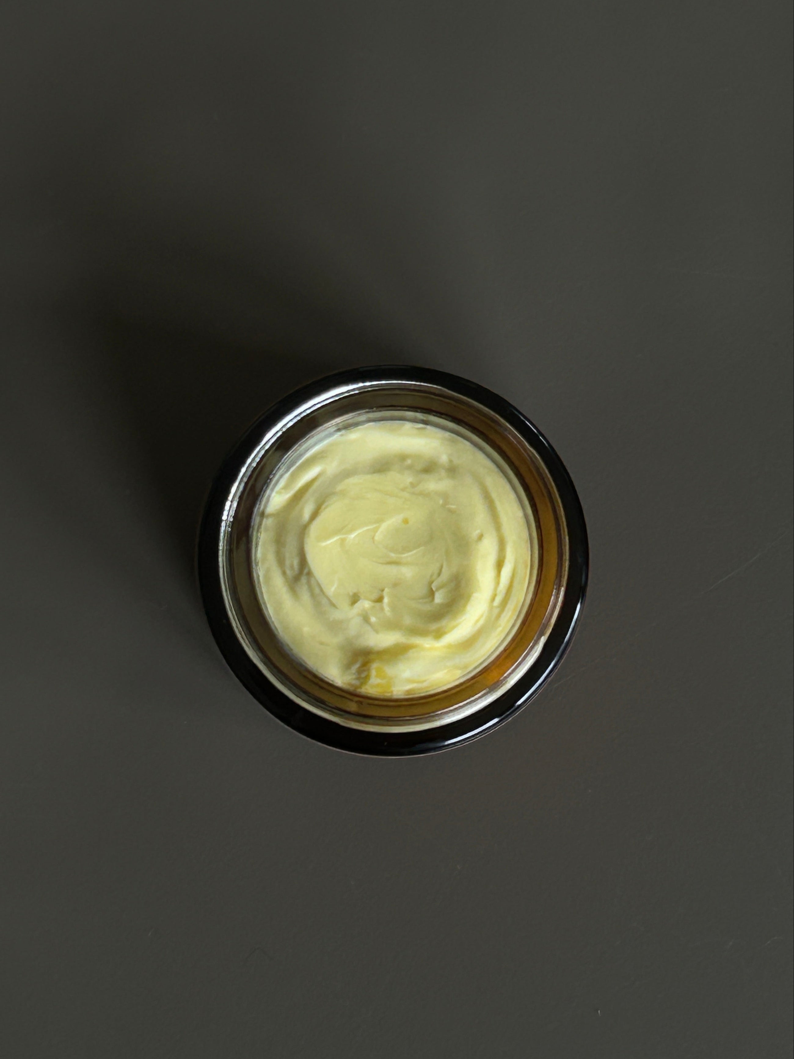 Nunie Bedroom Butter